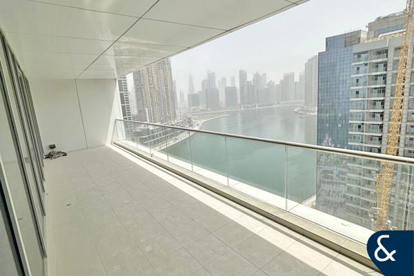 Canal view | 2 Bed + Maids | Closed Kitchen